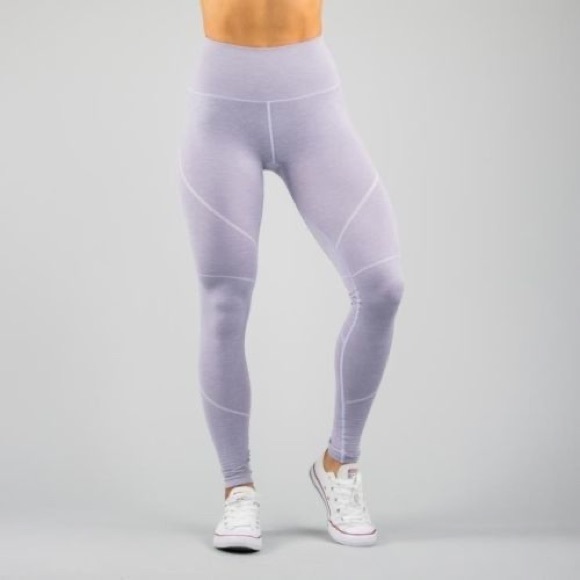 Alphalete Pants - Alphalete Revival Compression Leggings in lilac